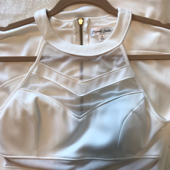 White dress - Picture 3 of 3